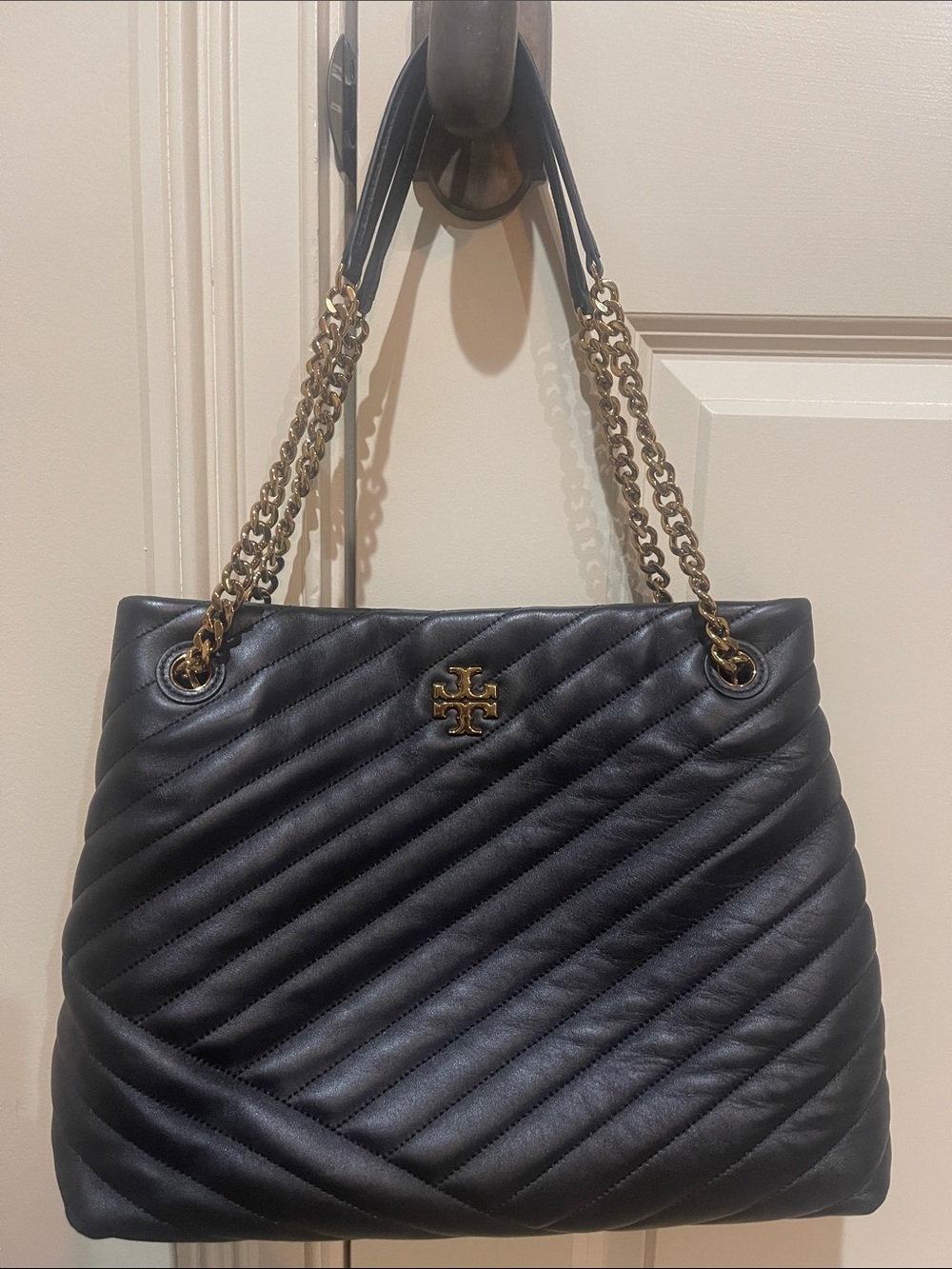 Tory Burch Black Kira Chevron Quilted Leather Shoulder Bag